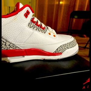 Air Jordan’s 3 retro Cardinal red